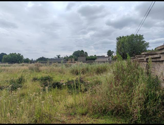 1,930M² VACANT LAND FOR SALE IN THREE RIVERS EAST
